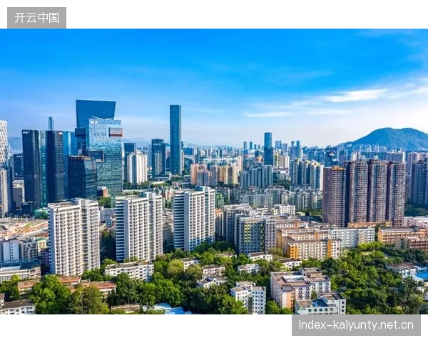 深圳新鹏城中场的回收与推进彼此衔接顺畅